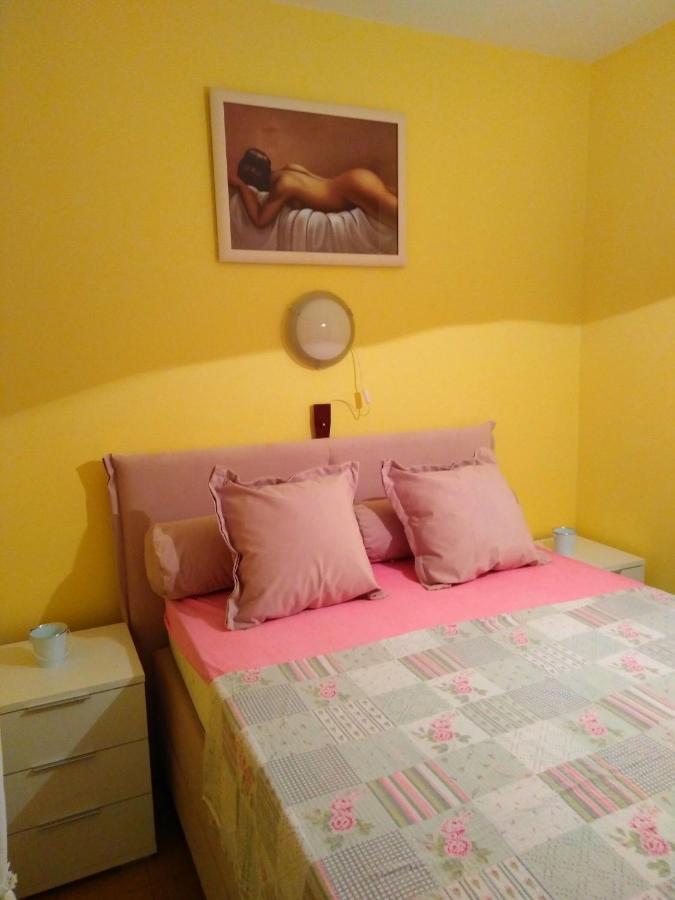 Apartments Vesna Kampor Luaran gambar