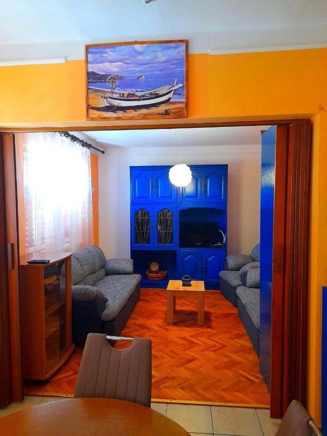 Apartments Vesna Kampor Luaran gambar
