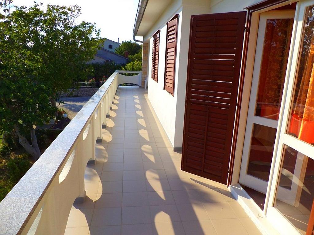 Apartments Vesna Kampor Luaran gambar