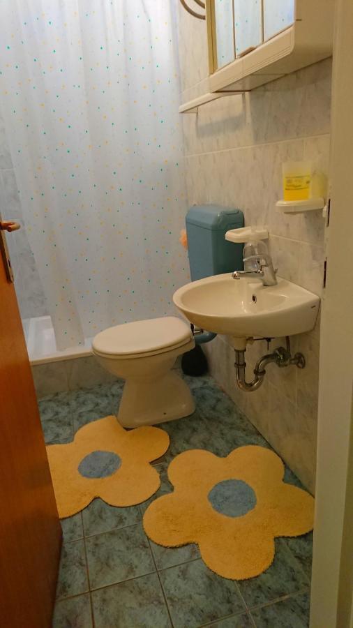 Apartments Vesna Kampor Luaran gambar